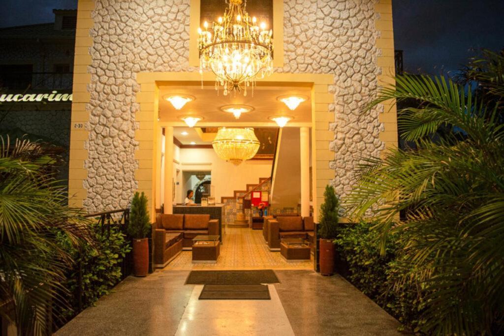 Hotel Chucarima 쿠쿠타 외부 사진