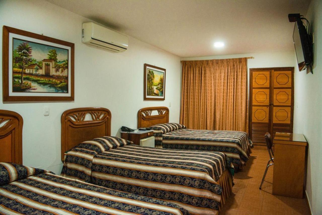 Hotel Chucarima 쿠쿠타 외부 사진