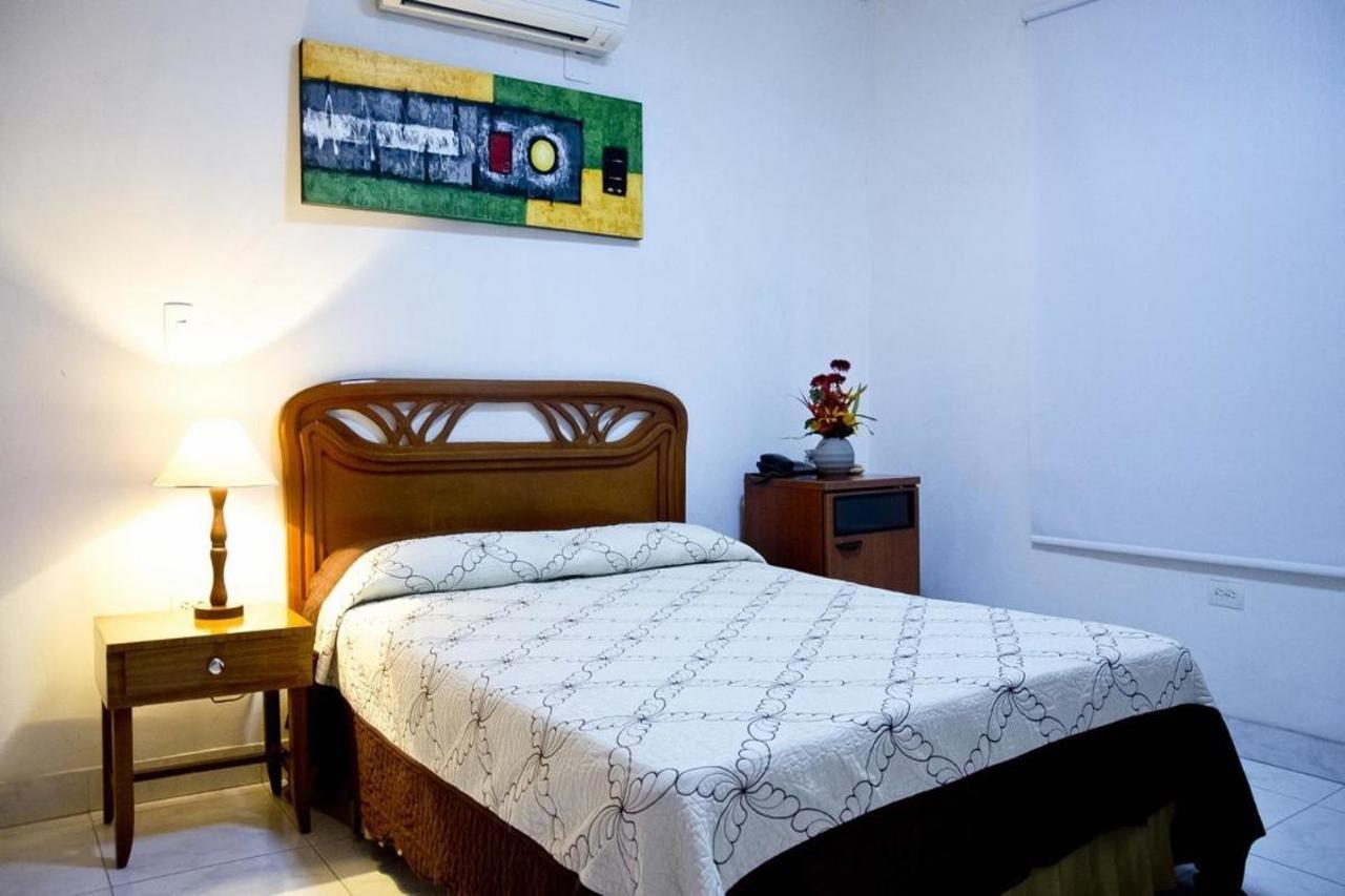 Hotel Chucarima 쿠쿠타 외부 사진