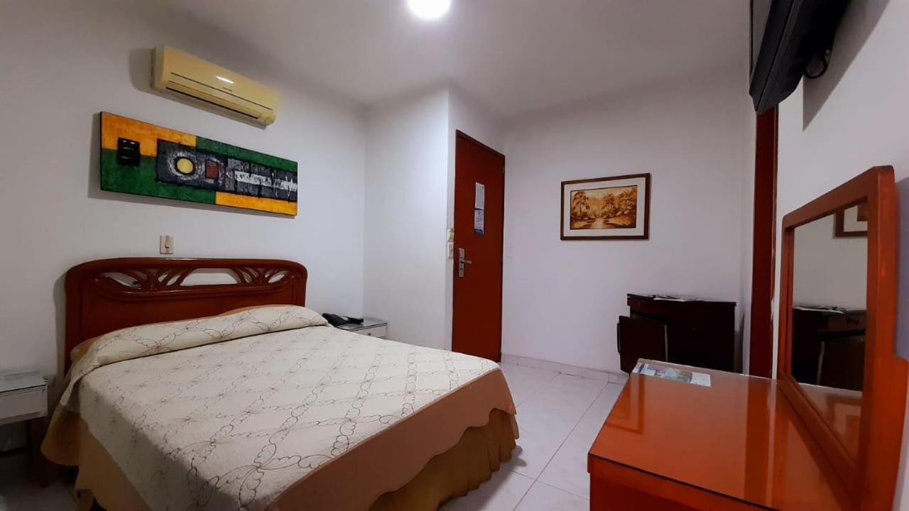 Hotel Chucarima 쿠쿠타 외부 사진